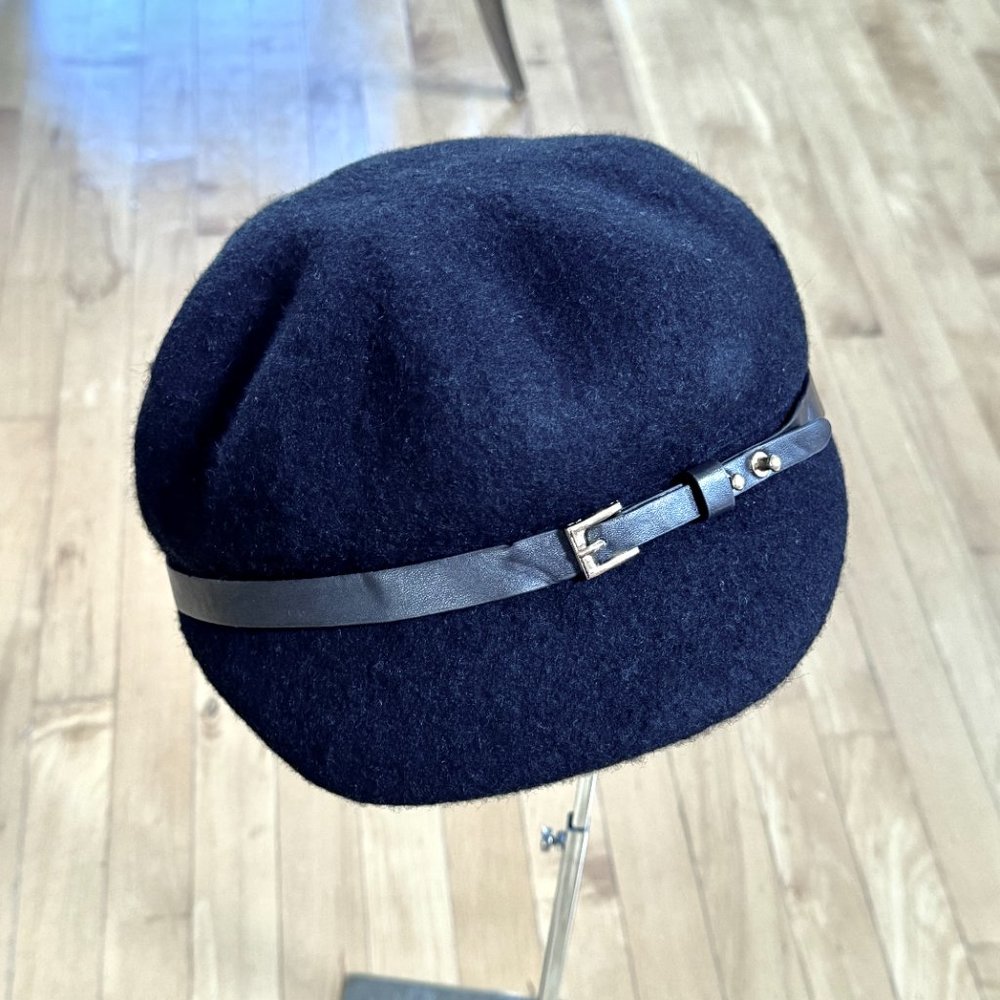 Newsboy Hat Beret with Adjustable Strap Inside